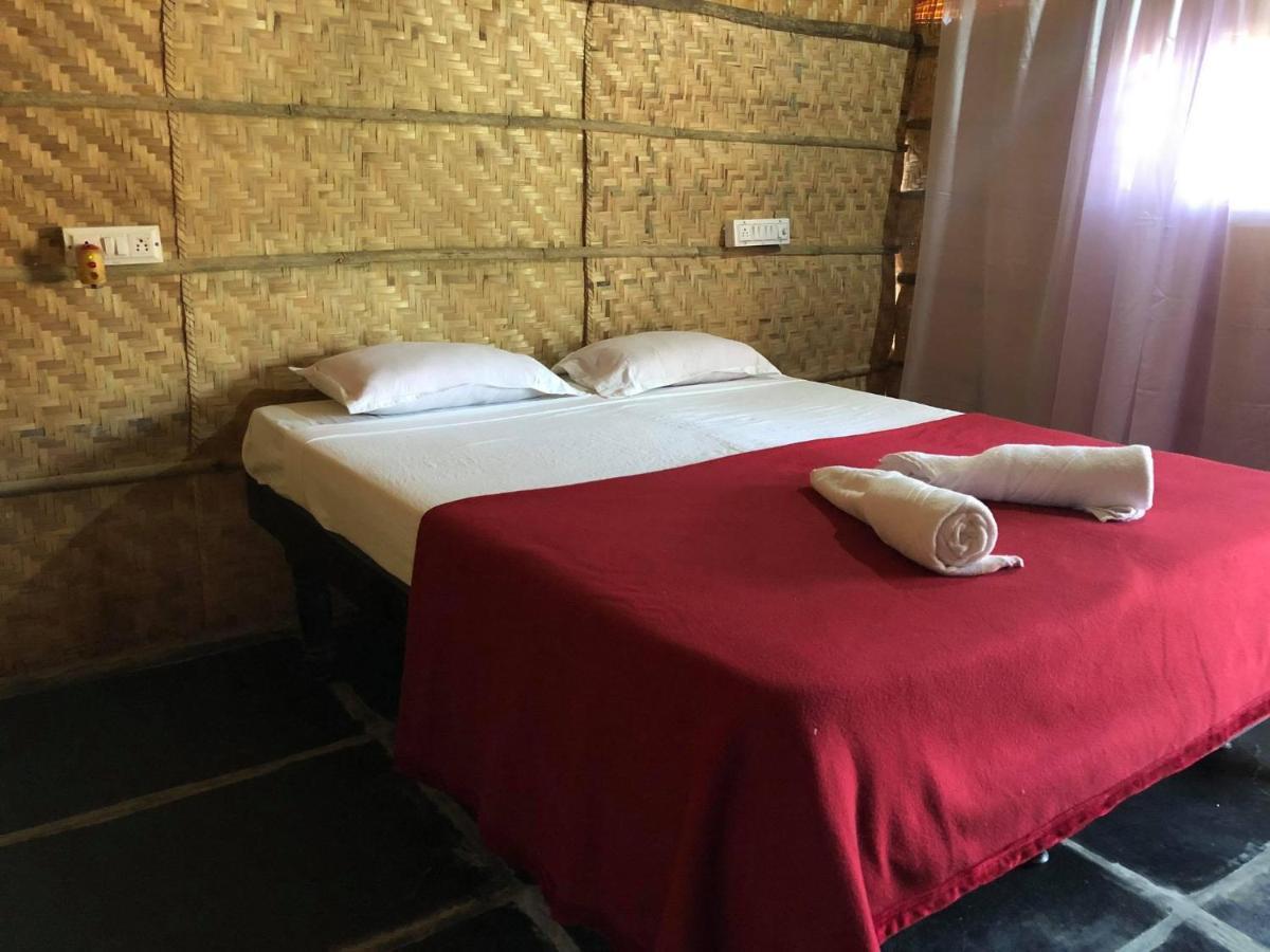 Island Vibes Hampi Guesthouse Екстериор снимка